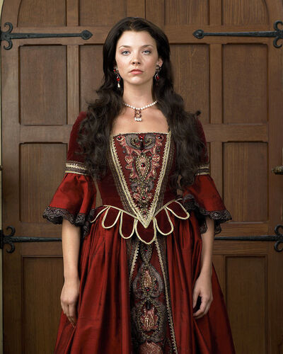 Natalie-Dormer-as-Anne-Boleyn-anne-boleyn-3347206-819-1024