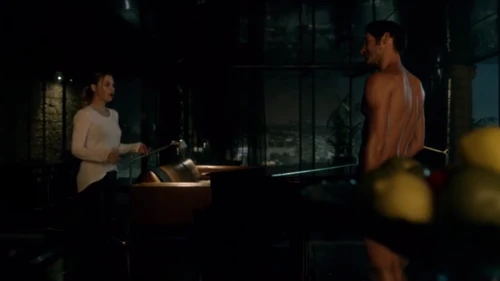 Chloe finds Lucifer naked