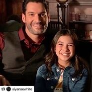 Scarlett Estevez & Tom Ellis behind the scenes of Season 5, It Never Ends Well for the Chicken