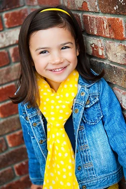 Scarlett Estevez 2014 headshot