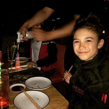 Scarlett Estevez behind the scenes of Season 4