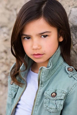 Scarlett Estevez 2015 headshot