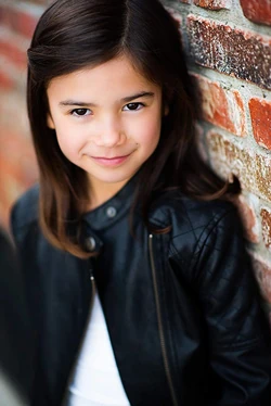 Scarlett Estevez 2015 headshot