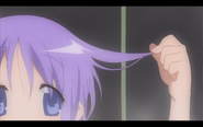 Tsukasa examining her "Squeaky" hair