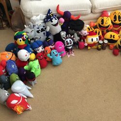 Pac man clyde plush sale