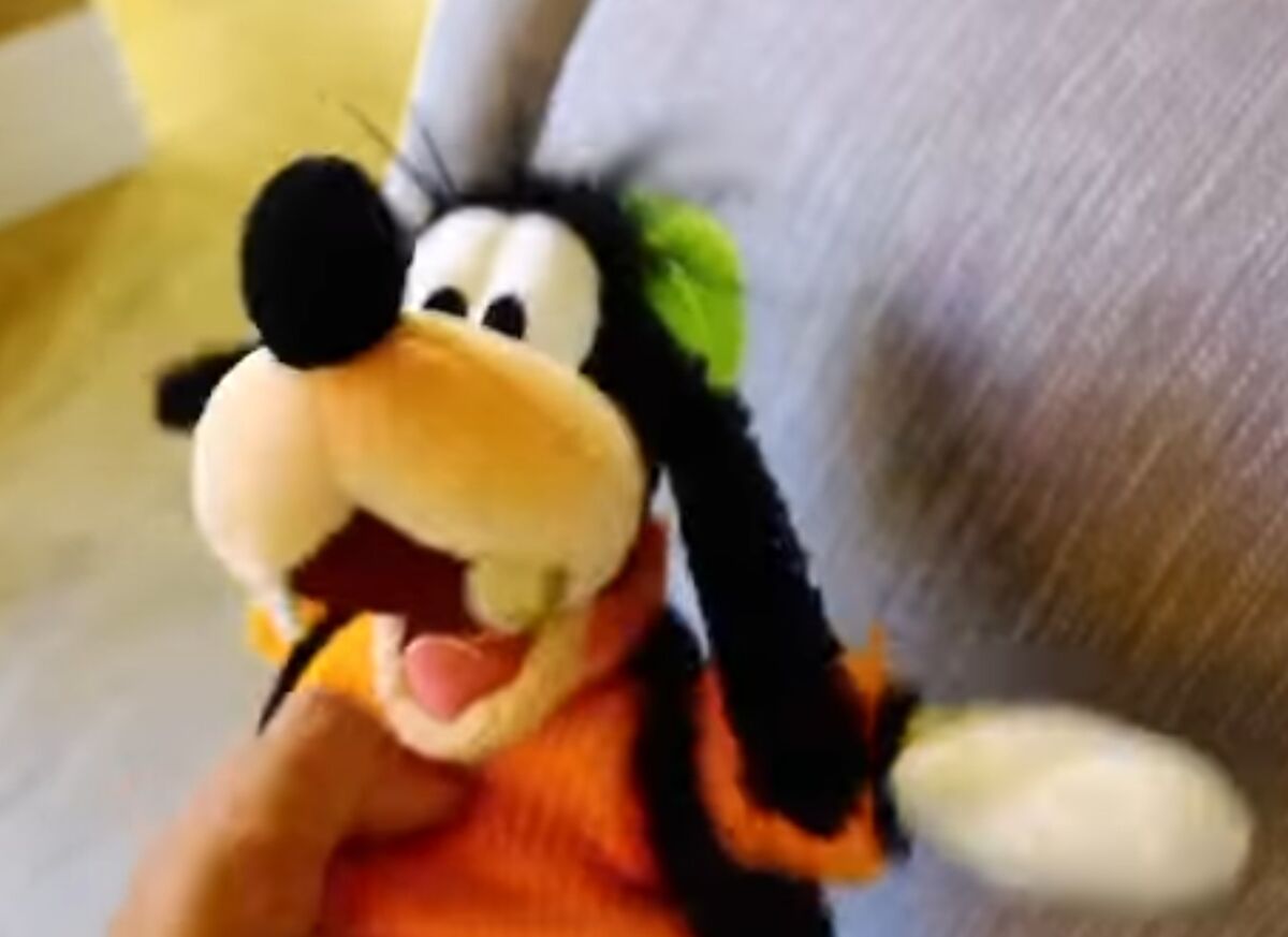 Goofy Funko Pop! Disney Classics - Goofy Vinyl Figure with Mickey