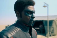 Michael Holt01.png (2,51 Mio) Mister Terrific dans la première bande annonce de Superman