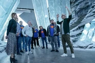 Visite de la Forteresse de solitude par les artistes de DC Comics