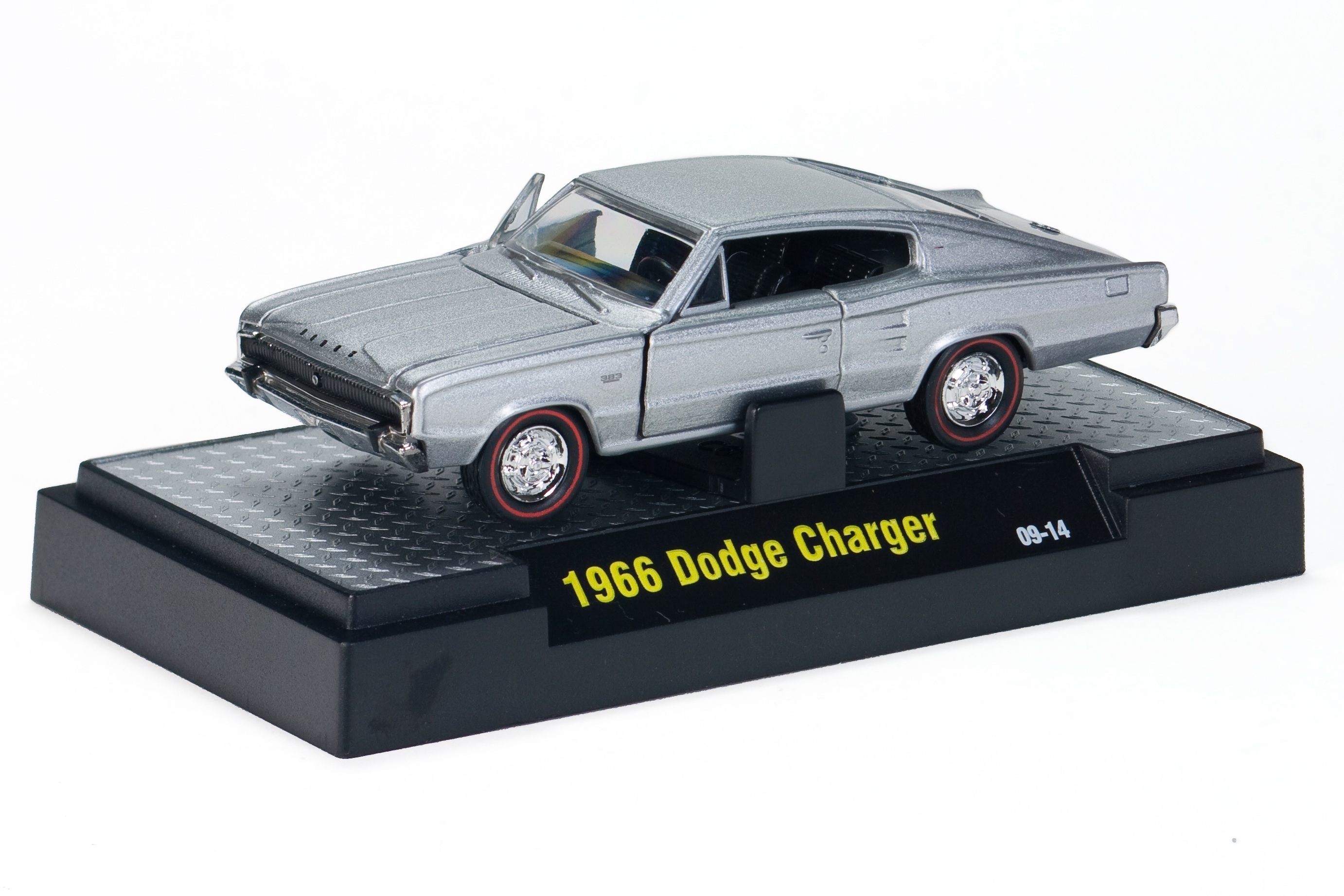 M2 1/64 '66 ダッジ COE & '66 ダッジ チャージャー WHT M2 Machines 1966 DODGE CHARGER HEMI 1:64 Limited Edition