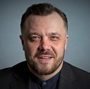 Артур Иванов