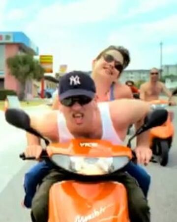 Len Music Video Wiki Fandom Il est a moitie italien et a moitie britannique. len music video wiki fandom