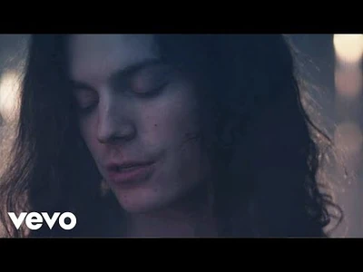 BØRNS_-_10,000_Emerald_Pools_(Official_Music_Video)