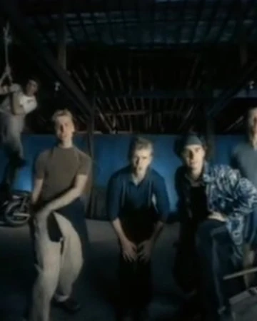 Tearin Up My Heart Music Video Wiki Fandom