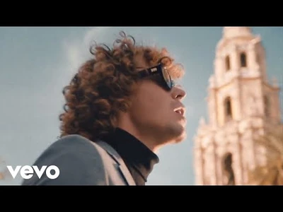 Almost_monday_-_live_forever_(official_video)