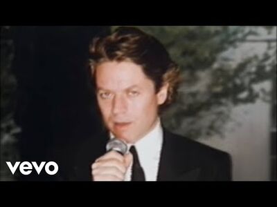 Robert_Palmer_-_I_Didn't_Mean_To_Turn_You_On_(Official_Video)