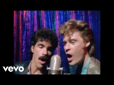 Daryl_Hall_&_John_Oates_-_One_On_One_(Official_HD_Video)