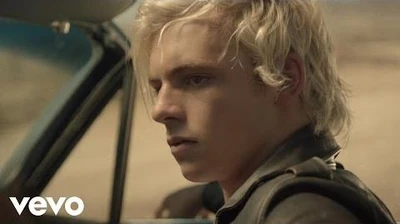 R5_-_Heart_Made_Up_On_You_(Concept_Video)