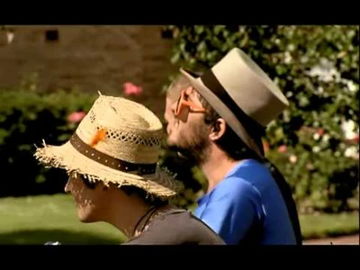 Space_Raiders_-_(I_Need_The)_Disko_Doktor_-Official_Video-