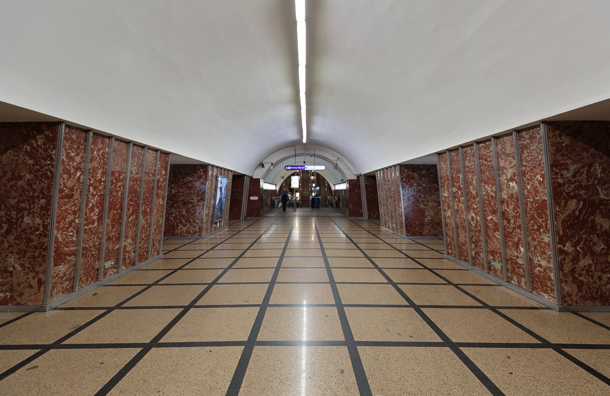Метро московские ворота фото