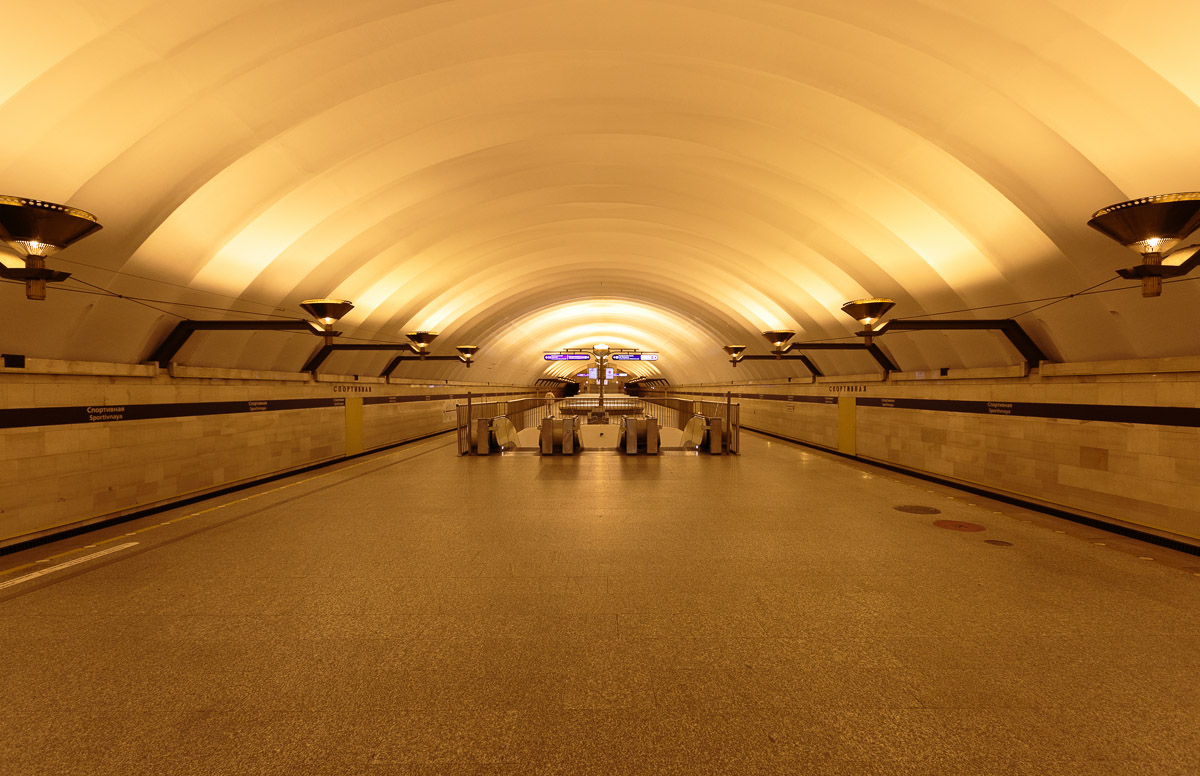 Фото метро линий санкт петербург. Спортивная (станция метро, Санкт-Петербург). Станция метро спортивная СПБ. Фрунзенско-Приморская линия станция Чкаловская.