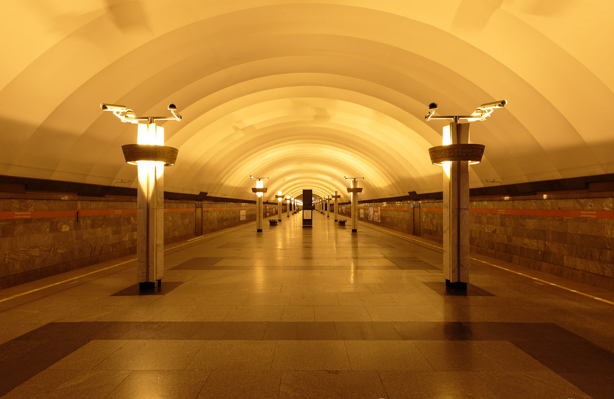 Ст санкт петербург. Станция Ладожская СПБ. Ладожская (станция метро). Петербургский метрополитен станция Ладожская. Ладожская станция метро Питер.