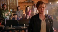 MacGyver-S04E01-09e8c5b03580a0af930e6f23a3e4d0e6-thumb