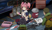 Makina assisting in Variable Fighter repairs with Chaos mechanics Guy Gielgud and Harry Takasugi.