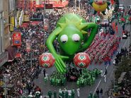 Kermit being the Final Balloon in the 2007 Parade