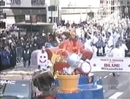 Blue's Clues float during the 2002 parade NBC telecast