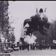 Happy Dragon (before the accident) and Snoopy before the 1978 parade