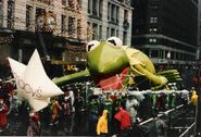 Kermit had to be carried by his handlers after his stomach was ripped in the 1985 Parade.