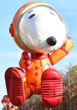 Astronaut-Snoopy-Balloon