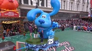 The Blue's Clues & You! falloon in the 2021 NBC telecast
