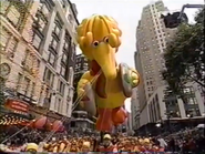 Big Bird during the 2005 parade NBC telecast