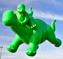 DINO-and-Baby-DINO-by-Sinclair-Oil-Balloonfest2022