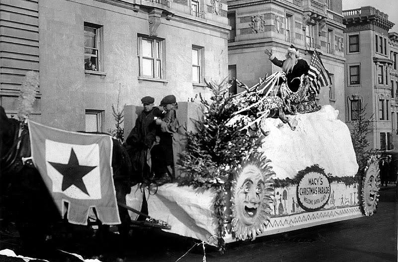 Santa's Sleigh, Macy's Thanksgiving Day Parade Wiki