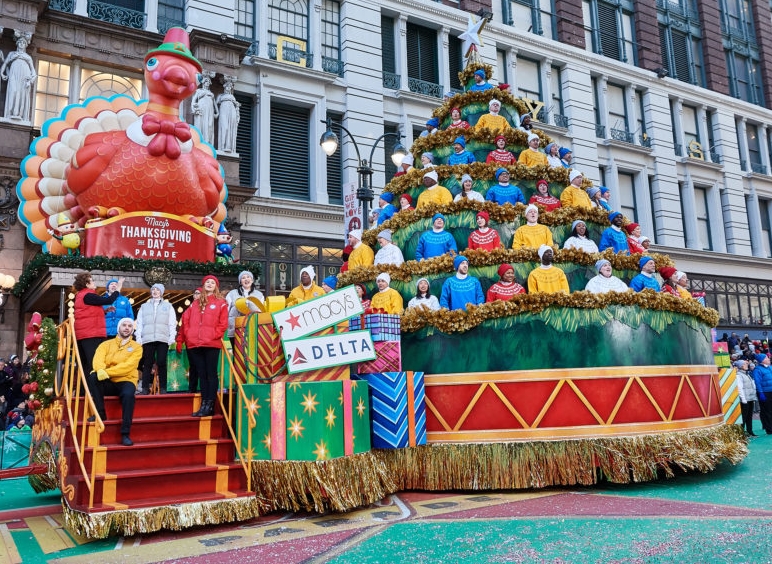 Macy's Singing Christmas Tree Macy's Thanksgiving Day Parade Wiki