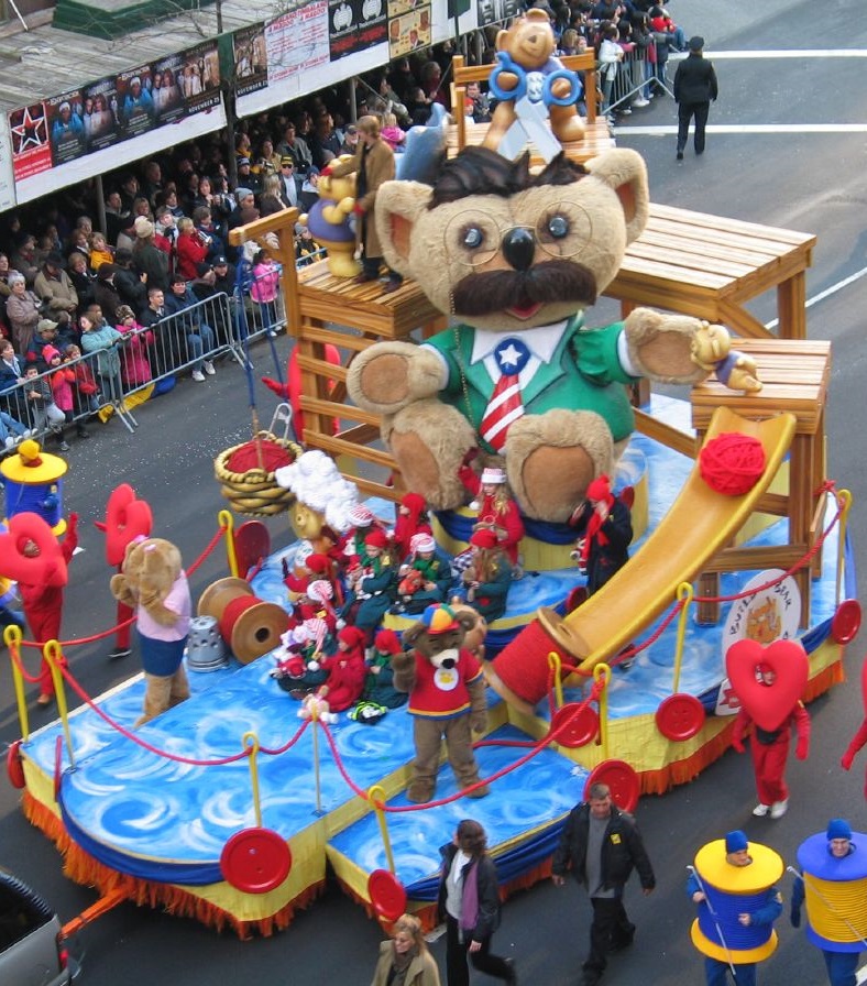 Build-A-Bear Workshop, Macy's Thanksgiving Day Parade Wiki