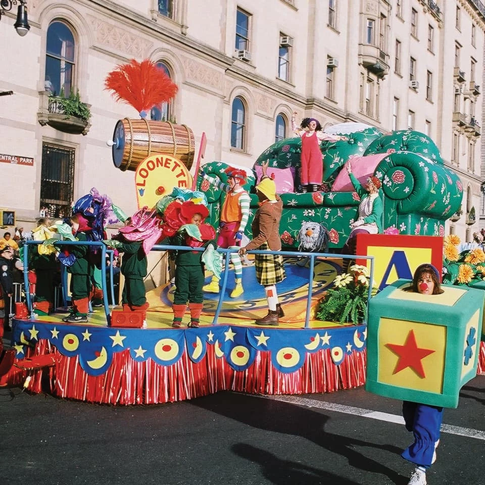 The Big Comfy Couch Macy's Thanksgiving Day Parade Wiki Fandom