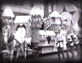 Santas-sleigh-1927-float