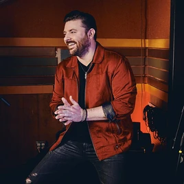 Performer-Chris-Young