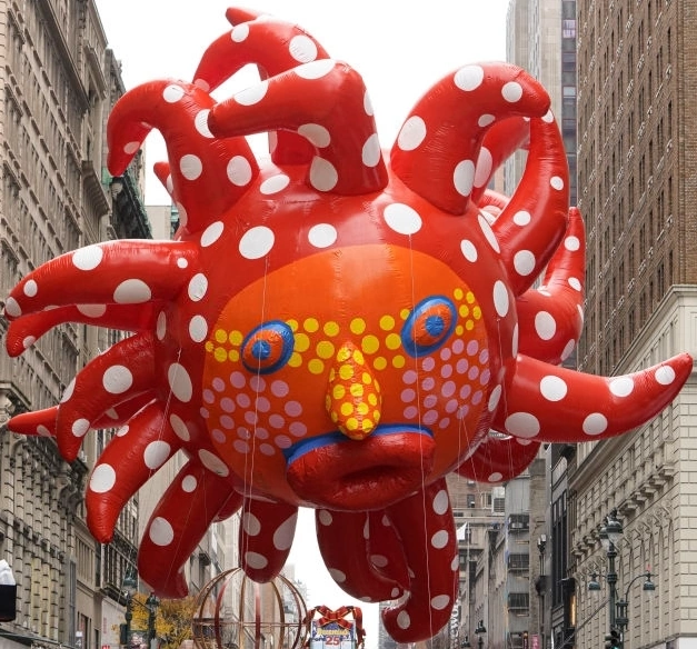 Yayoi Kusama Macy S Thanksgiving Day Parade Wiki Fandom