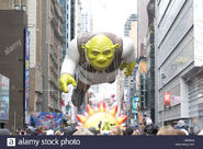 Shrek-balloon-84th-macys-thanksgiving-day-parade-in-new-york-city-D0B2HG