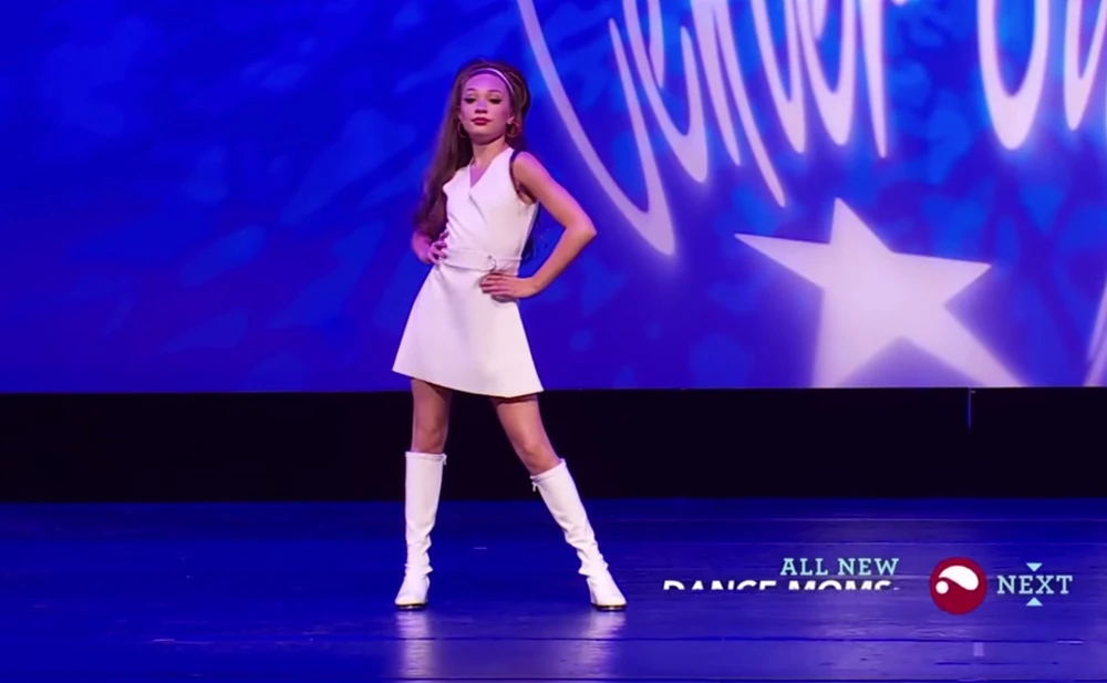 レア BECKY THEME FROM THE DANCE HITメドレー Dance Moms Special - Maddie Performs 'Bond Girl' (S06,E20