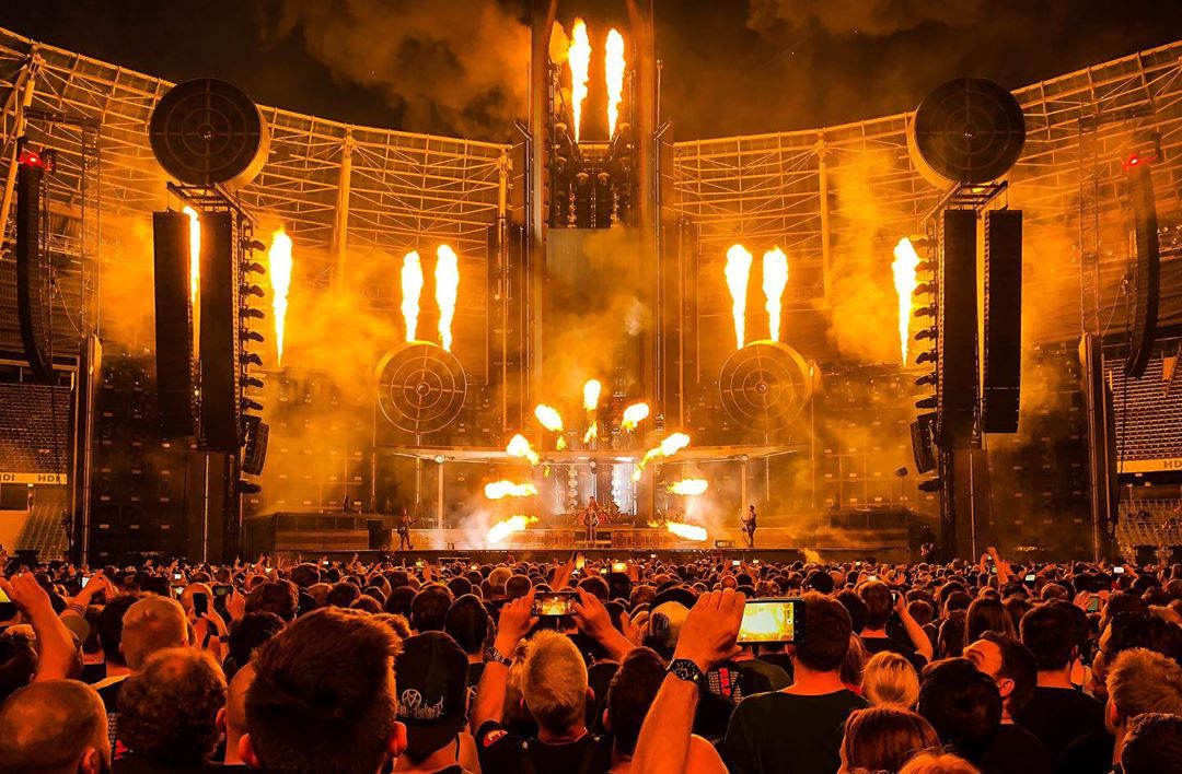 Stadium tour. Rammstein Stadium Tour. Rammstein Europe Stadium Tour. Сцена Rammstein Tour 2019. Rammstein Tour 2022.