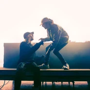 D9SUlYvUEAABHWE.jpg (107 KB)