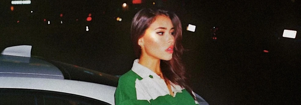 【匿名発送】【新品未開封】As she pleases Madison Beer Beer Madison Beer Madison pleases she 【匿名発送】【新品未開封】As
