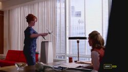 Joan yelling at meredith.jpg