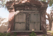Robinson family tomb, Perla Robinson