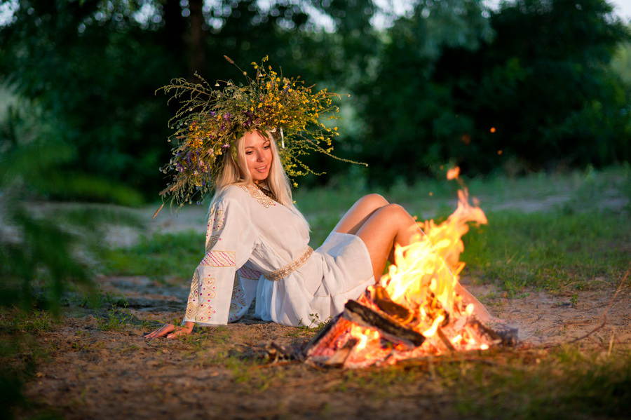 Магия лета. Иван Купала. Марина Меньшикова Иван Купала. Славянки на Ивана Купала. Фотосессия в стиле Ивана Купала.